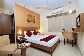 Room - La Sara Comforts (Bengaluru)