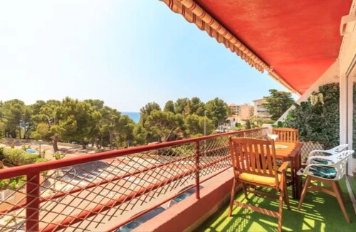 Encantador Piso Frente al mar y Playa, con AC , Parking ,wifi,