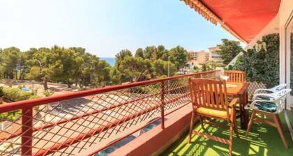 Encantador Piso Frente al mar y Playa, con AC , Parking ,wifi,
