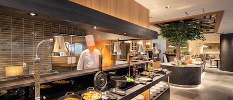 Tägliches Frühstücksbuffet gegen Gebühr