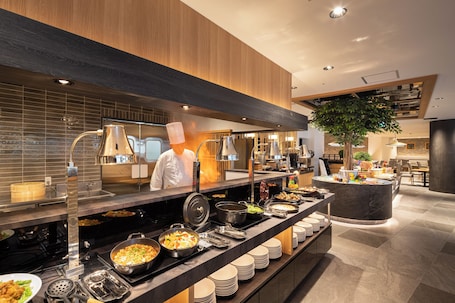 Desayuno buffet todos los días (con cargo)