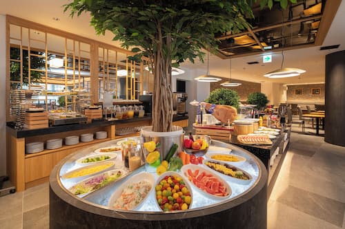 Daily buffet breakfast for a fee