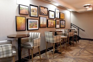 Dining - Holiday Inn Louisville Downtown (Louisville)