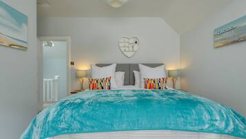 6 bedrooms, iron/ironing board, travel cot, free WiFi