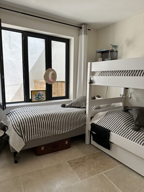 3 Schlafzimmer, Bügeleisen/Bügelbrett, WLAN, Bettwäsche