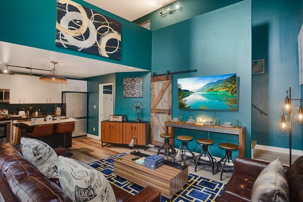 スマートテレビ、ステレオ