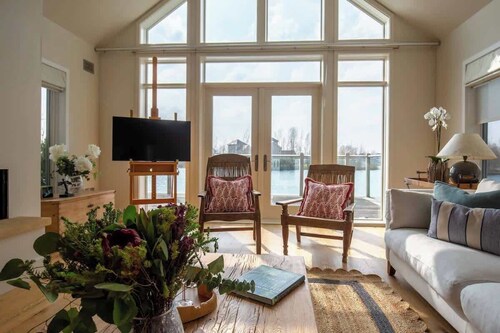 Summer Lake | Lake house | Hot Tub + Rowing Boat