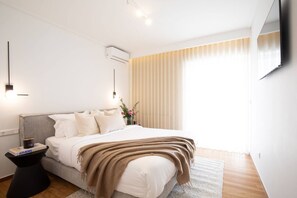2 chambres, bureau, fer et planche à repasser, Wi-Fi gratuit