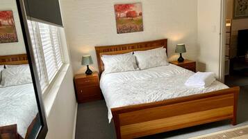 1 bedroom, free WiFi, bed sheets