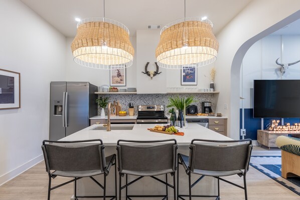 Fridge, microwave, oven, stovetop