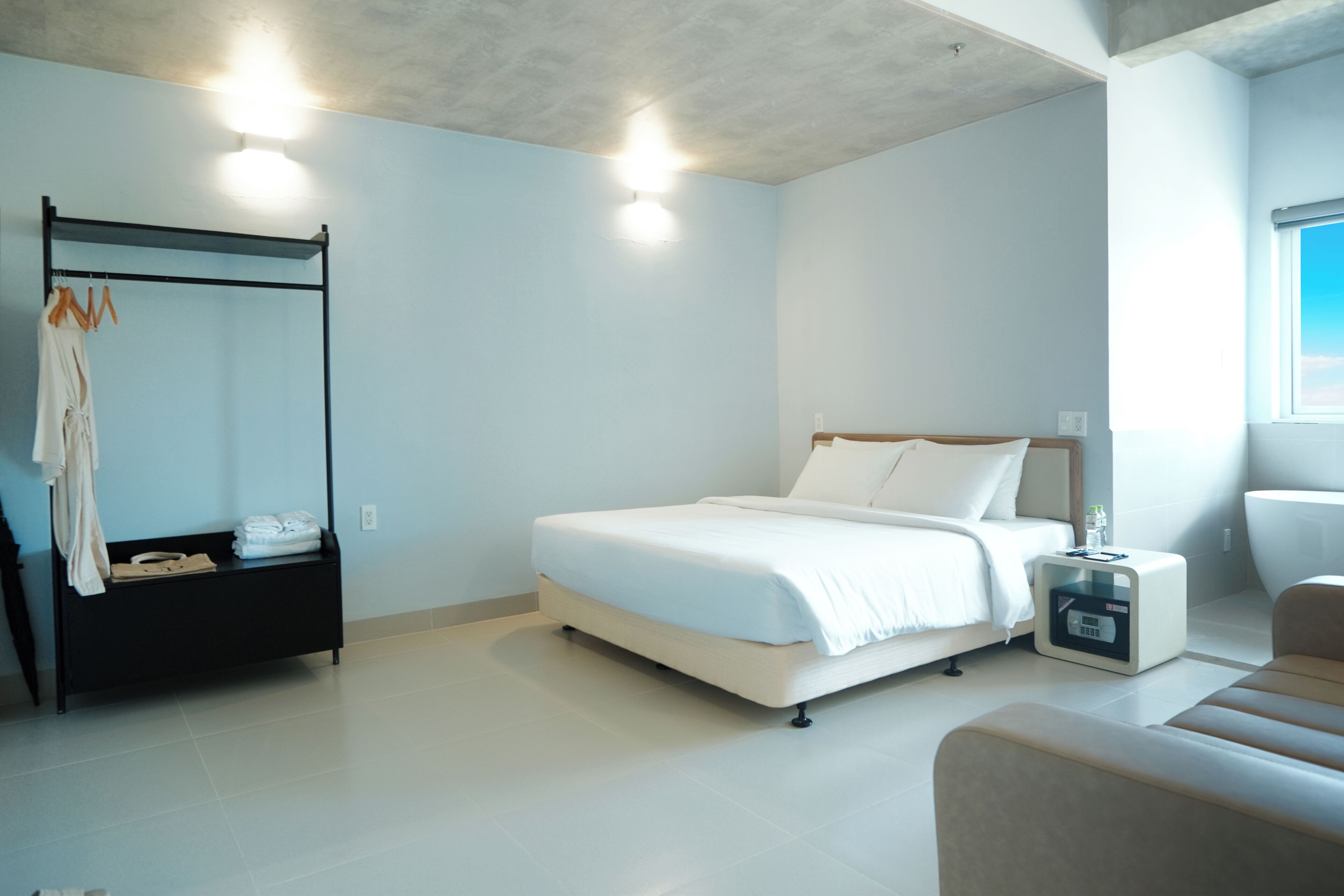 Egyptian cotton sheets, premium bedding, pillow-top beds, minibar