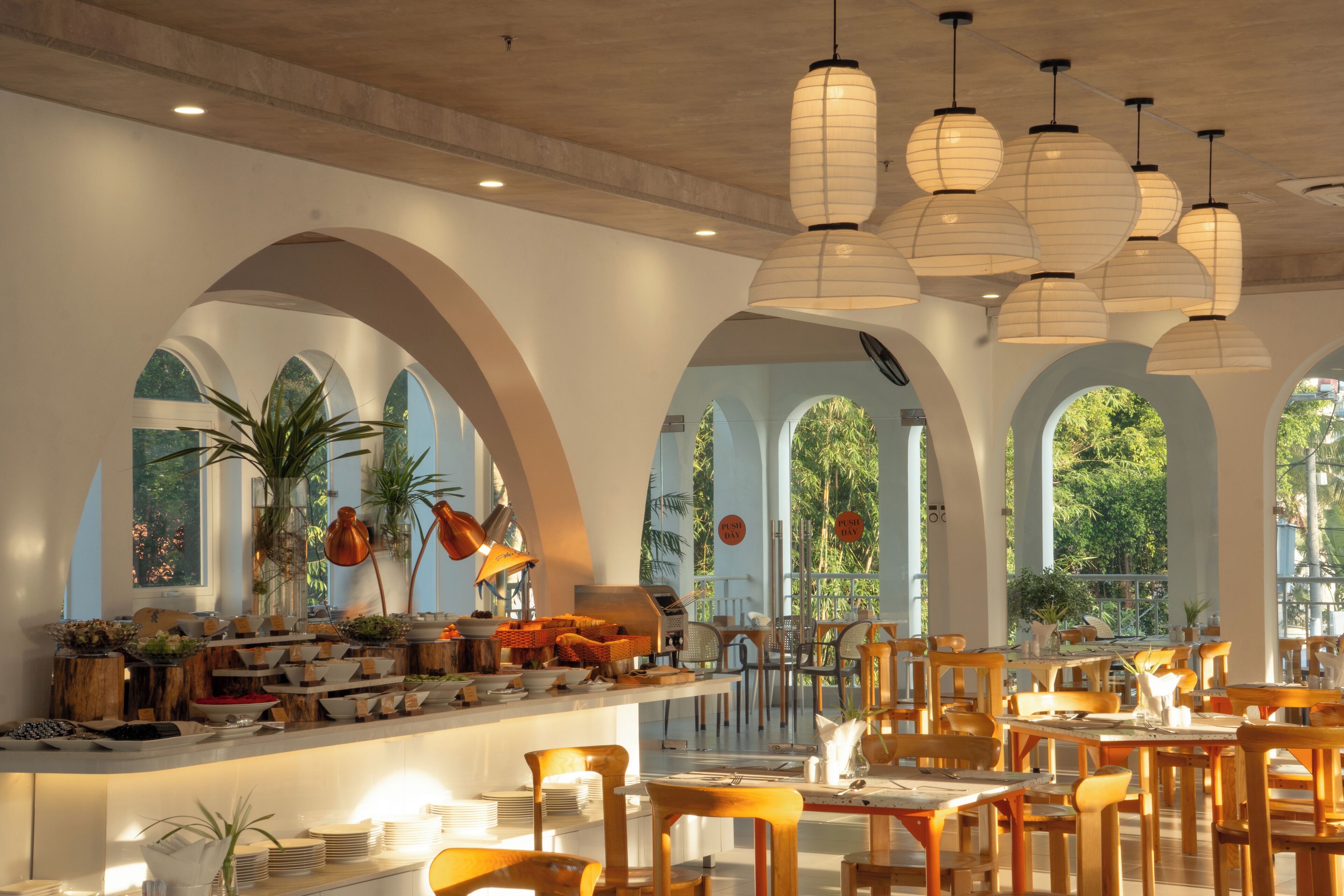 Sudah termasuk sarapan lengkap setiap hari