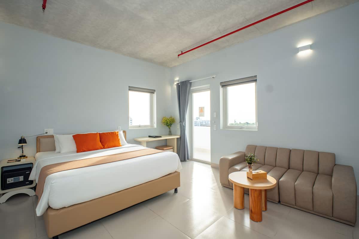 Habitación Deluxe doble, balcón | Servicio de la habitación