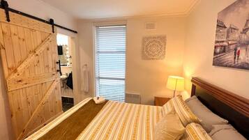 1 bedroom, iron/ironing board, free WiFi, bed sheets