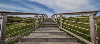 Dünenhuus West Modern retreat