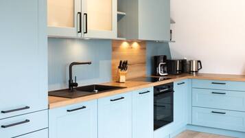 Kühlschrank, Ofen, Herdplatte, Geschirrspüler