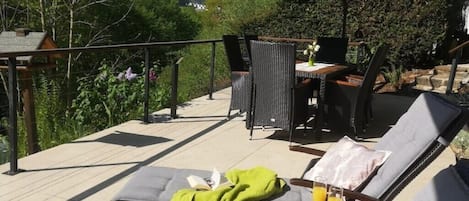 屋外ダイニングエリア