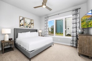 3 bedrooms, in-room safe, iron/ironing board, travel crib