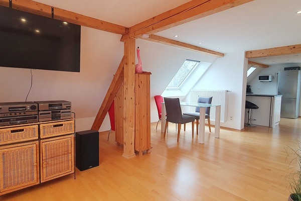 Ferienwohnung im Dachgeschoss, ca. 45m², für 2 Personen, Nichtraucher, offener Wohnbereich-so wohnen Sie in der Ferienwohnung im Dachgeschoss