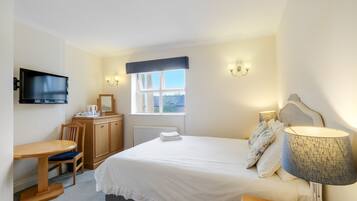 Phòng đôi trung tâm thành phố, 1 giường cỡ queen, không hút thuốc, phòng tắm riêng | Minibar, bàn ủi/dụng cụ ủi quần áo