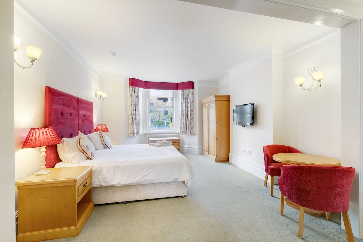Executive Double or Twin Room, 1 King Bed, Bathtub, Courtyard Area