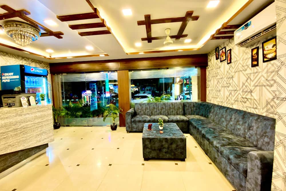 Hotel Sky Park - Airport Zone - Chilkoor