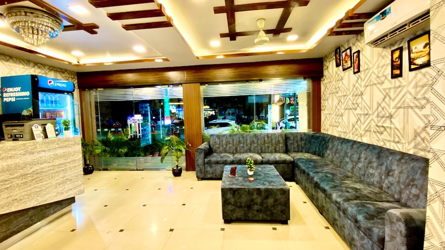 Hotel Sky Park - Airport Zone