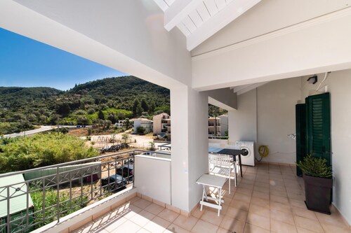 Drakatos Apartment 1B X