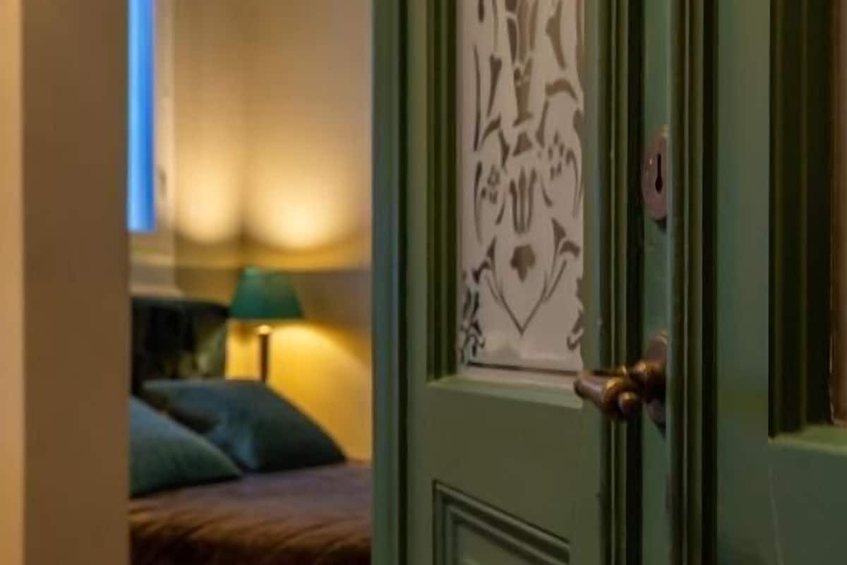 Deluxe enkelrum | DuntÀcken, individuell inredning, unika möbler och mörklÀggningsgardiner