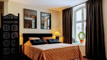 Romantic Studio Suite, City View | Premium bedding, down comforters, individually decorated
