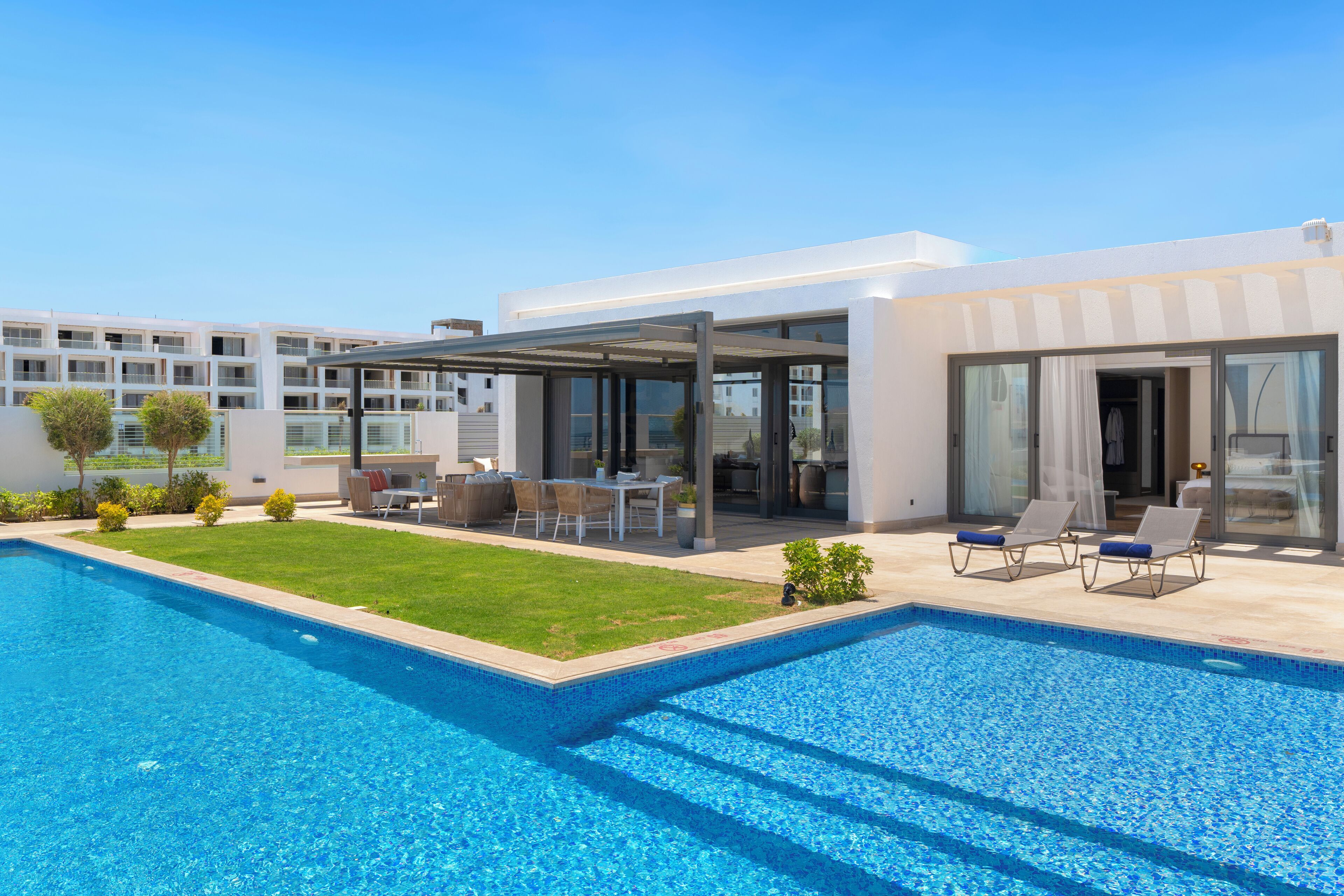3 outdoor pools