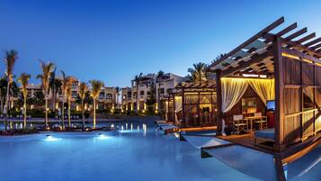 3 outdoor pools