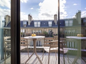 Deluxe Room, 1 King Bed, Balcony (Eiffel Tower View) | Premium bedding, pillowtop beds, in-room safe, desk