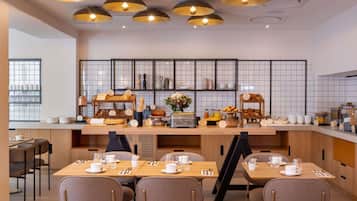 Daily buffet breakfast (EUR 25 per person)