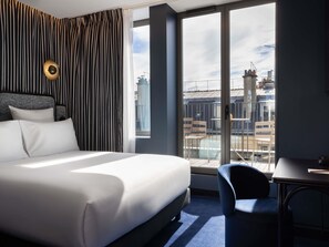 Ropa de cama de alta calidad y colchones con acolchado adicional