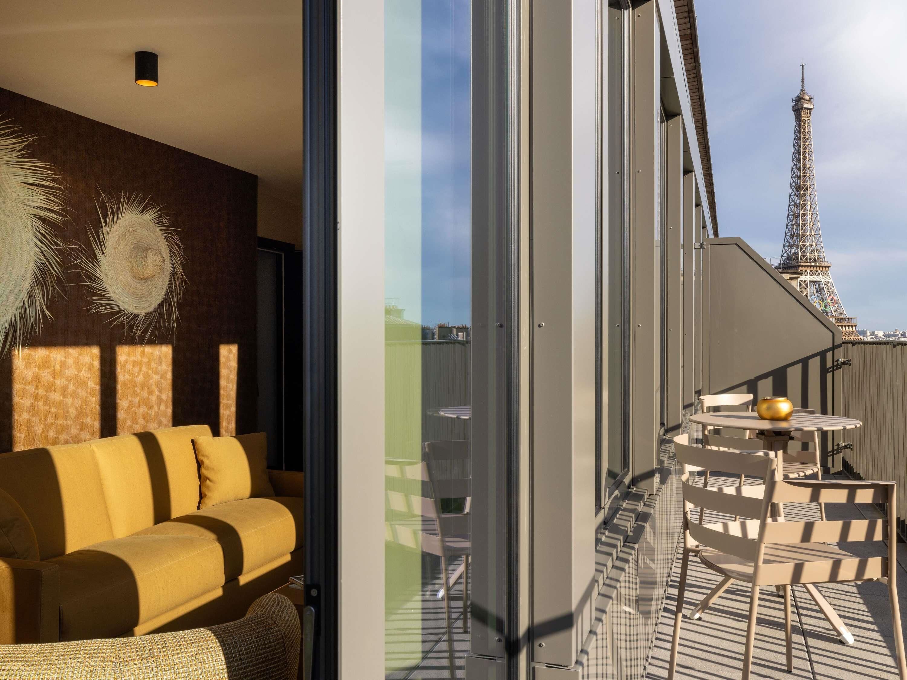 Suite, 1 tweepersoonsbed met slaapbank | Luxe beddengoed, pillowtop-bedden, een kluis op de kamer, een bureau