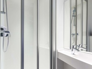 Camera, 1 letto matrimoniale, bagno privato | Insonorizzazione