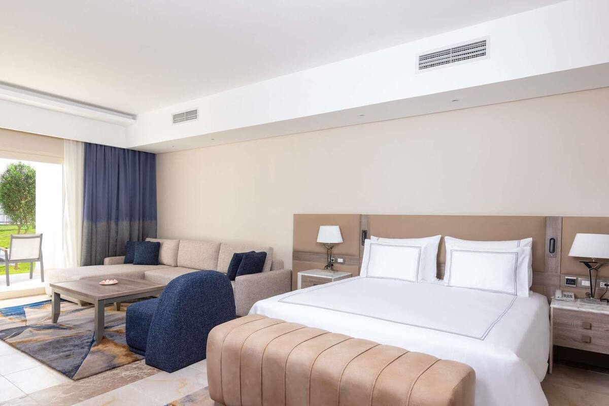 Ropa de cama de alta calidad y minibar con artículos gratuitos 