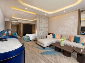 Premium Room Beach Side | Premium bedding, free minibar, in-room safe, blackout curtains