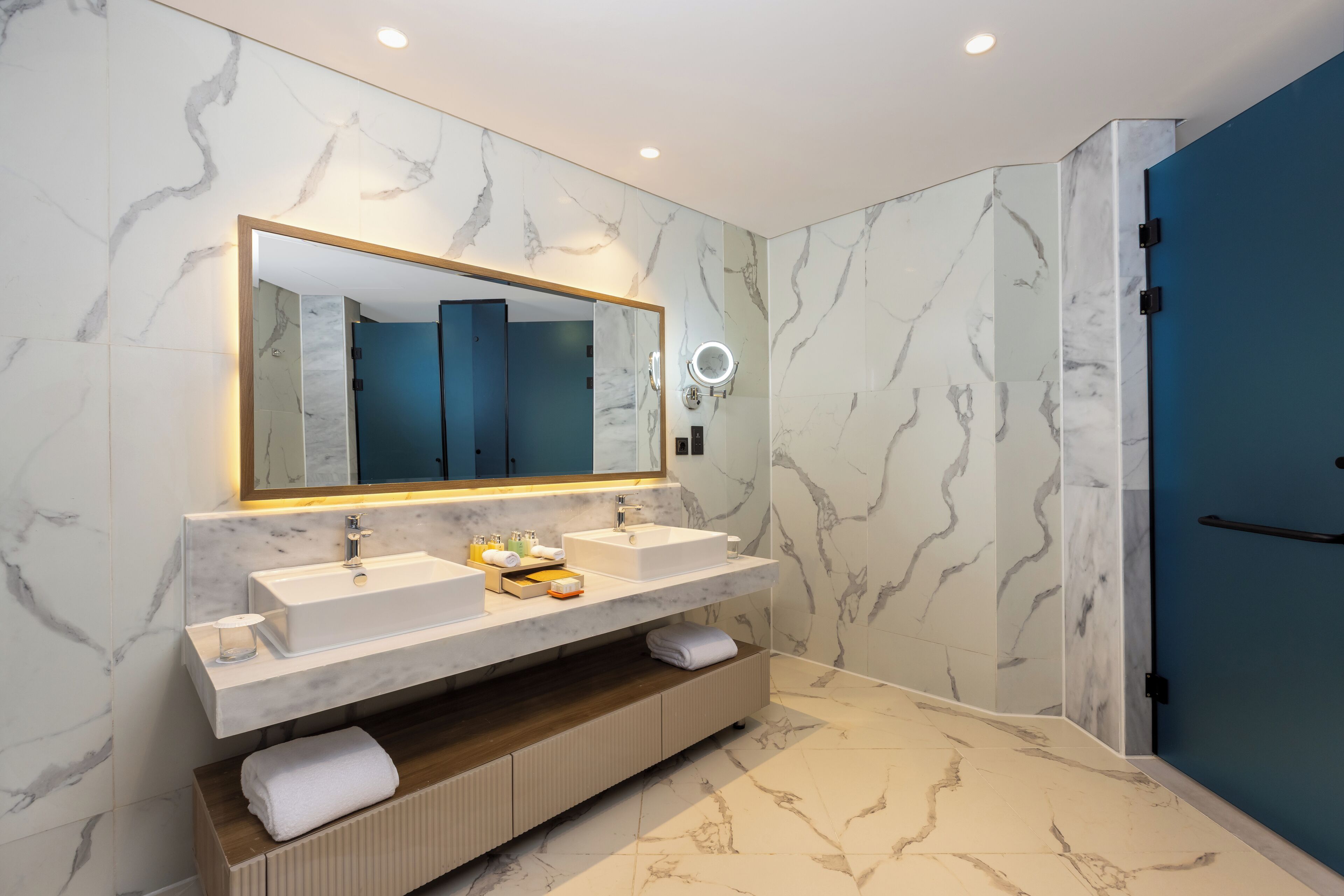 Junior Suite Beach Side | Bathroom