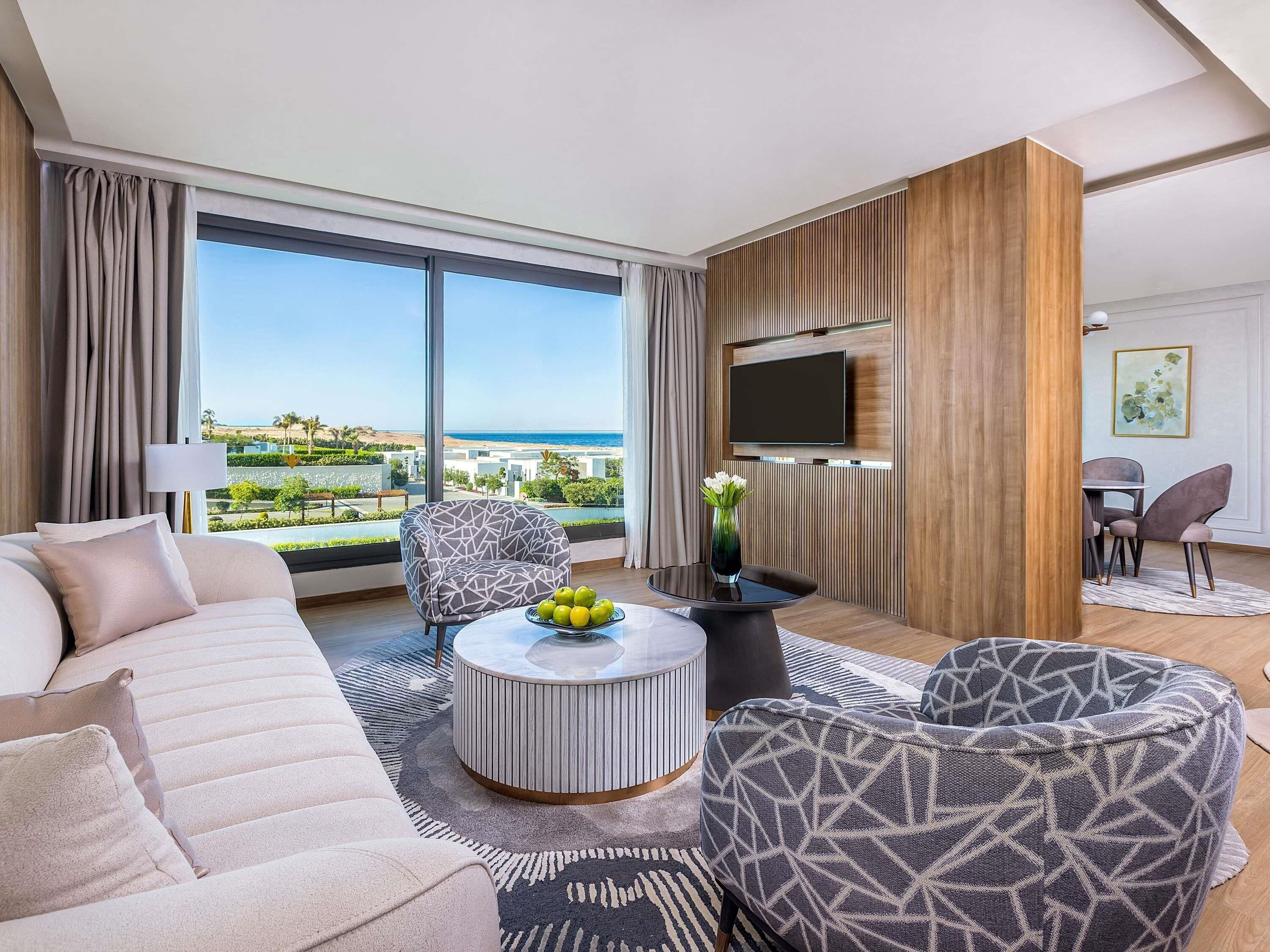 Presidential Suite Beach Side | Premium bedding, free minibar, in-room safe, blackout curtains
