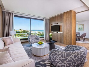 Presidential Suite Beach Side | 高档床上用品、迷你吧（备有免费物品）、客房内保险箱、遮光窗帘