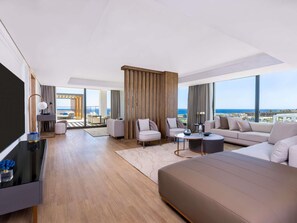 高档床上用品、迷你吧(备有免费物品)、客房内保险箱、遮光窗帘