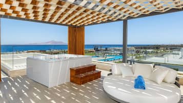 Bộ đồ giường cao cấp, minibar với thức uống miễn phí