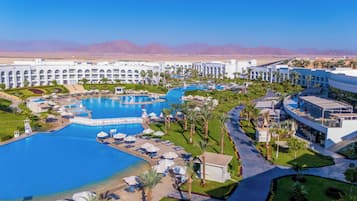 3 outdoor pools