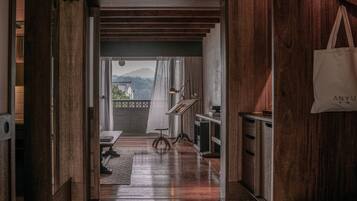 Individuell dekoriert, Schreibtisch, kostenloses WLAN, Bettwäsche