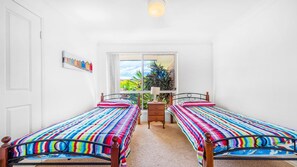 4 bedrooms, iron/ironing board - Taine Court - Lifestyle Yamba (YAMBA)