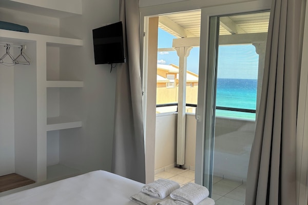 Comfort Studio, 1 Queen Bed, Balcony, Sea View | Iron/ironing board (on request), cribs (free), WiFi (free), bed sheets