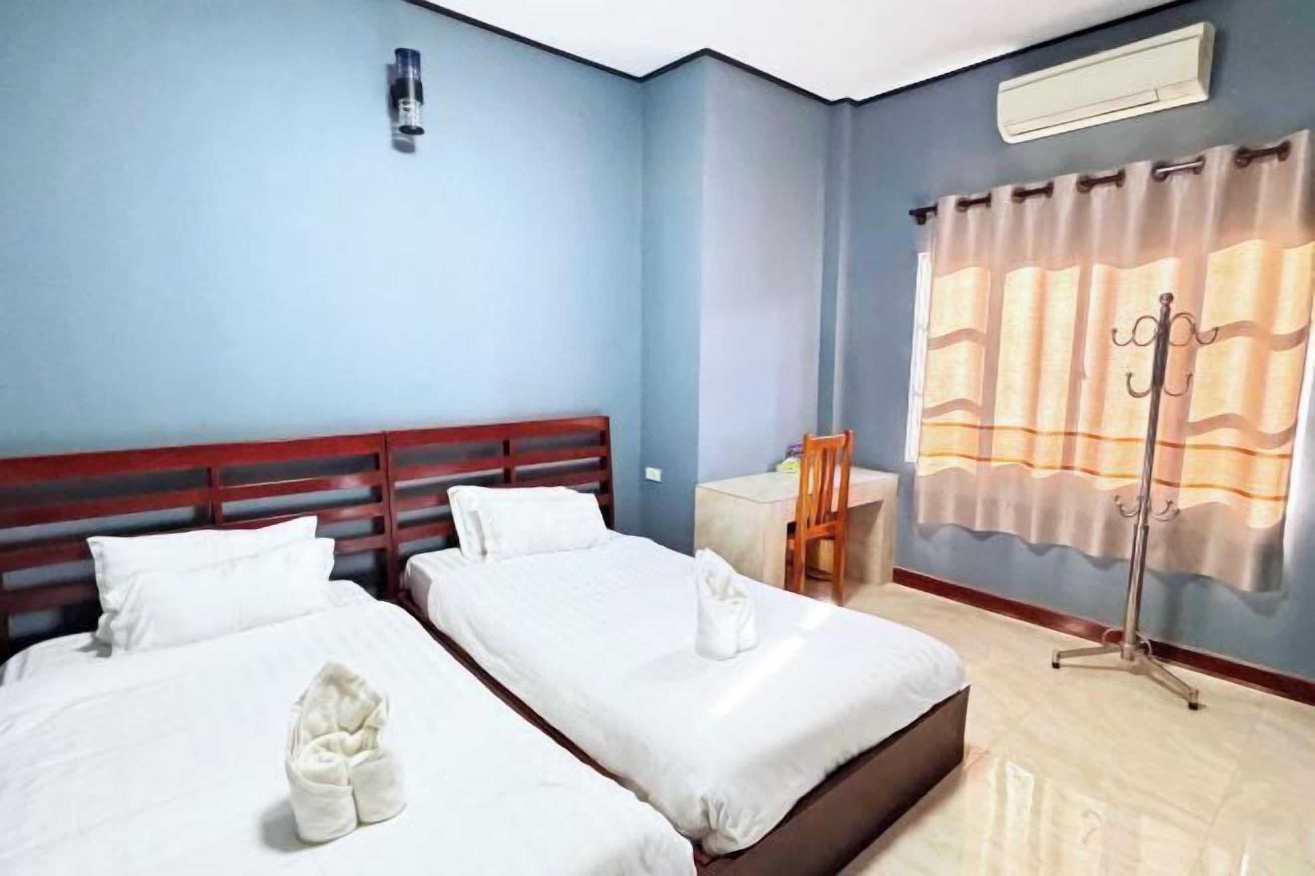 特色装修、特色家居、办公桌、隔音