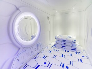 Basic Single Room, Mixed Dorm | Iron/ironing board, free WiFi, bed sheets - Capsule Inn (Kota Kinabalu)